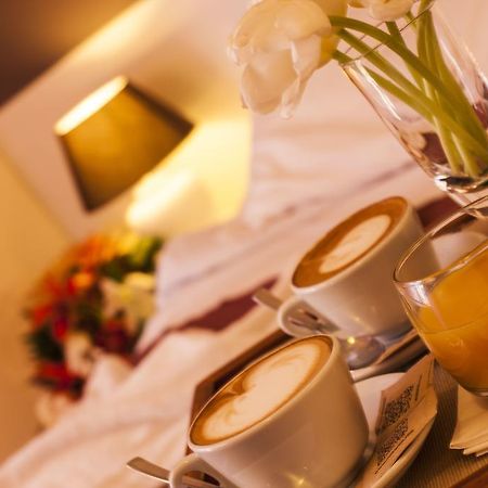 Hotel Locanda Rosy Католика Екстериор снимка