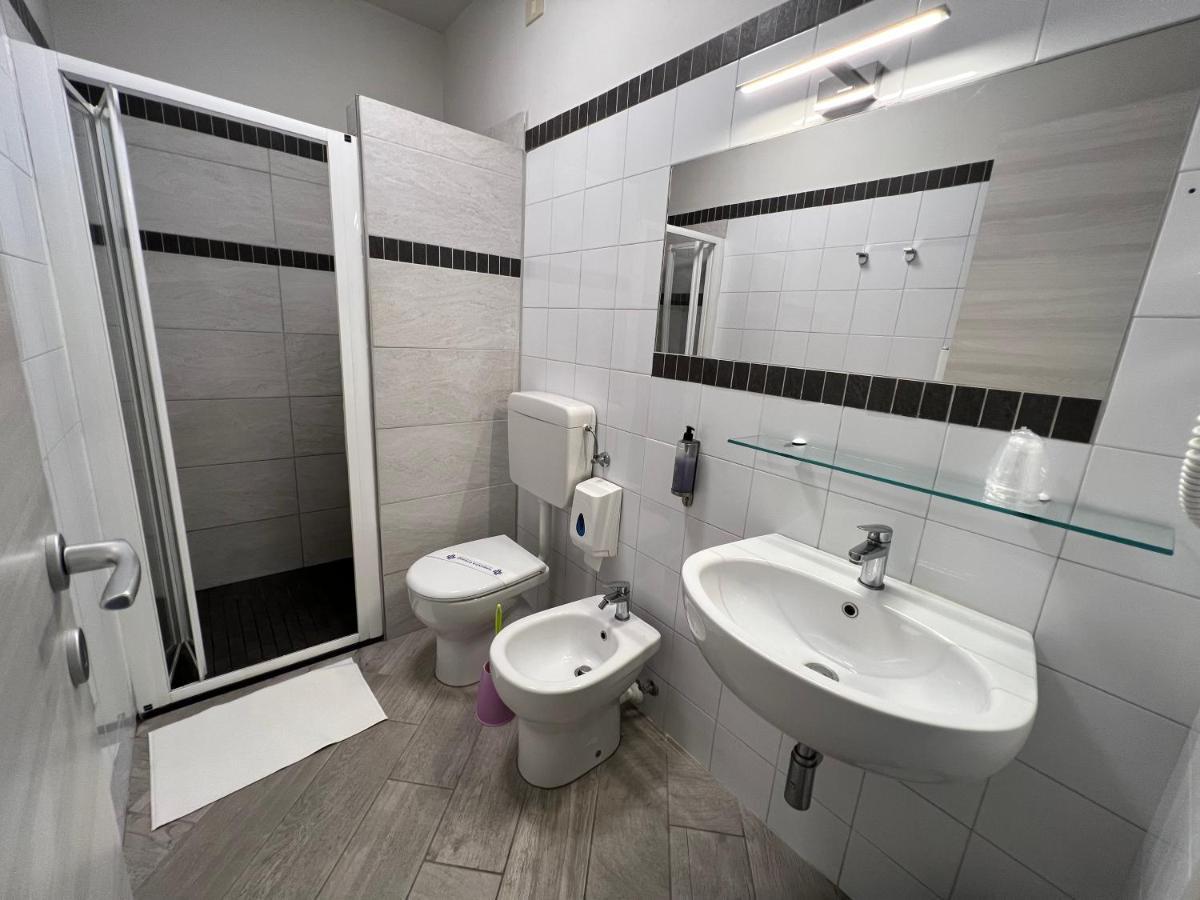 Hotel Locanda Rosy Католика Екстериор снимка