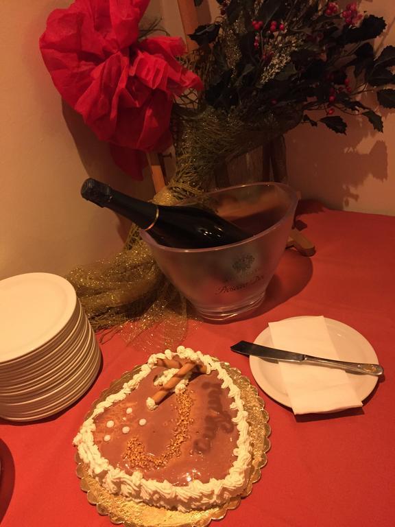 Hotel Locanda Rosy Католика Екстериор снимка