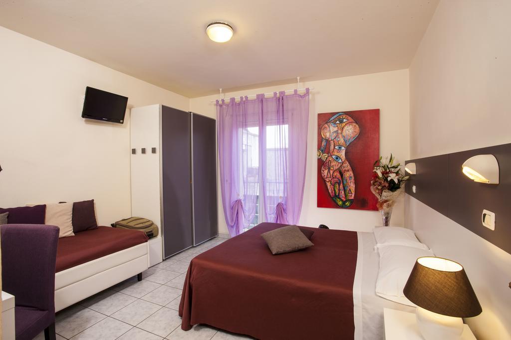 Hotel Locanda Rosy Католика Екстериор снимка