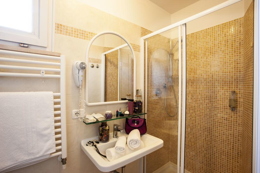 Hotel Locanda Rosy Католика Стая снимка