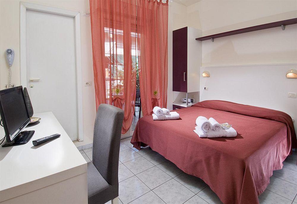 Hotel Locanda Rosy Католика Екстериор снимка
