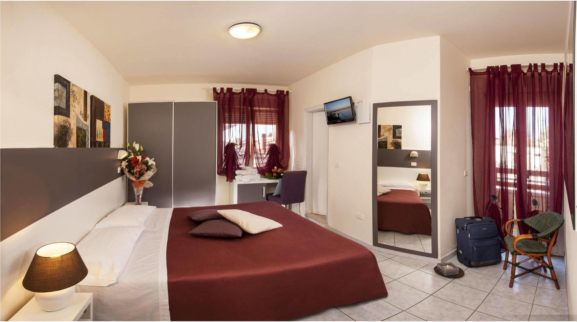 Hotel Locanda Rosy Католика Екстериор снимка